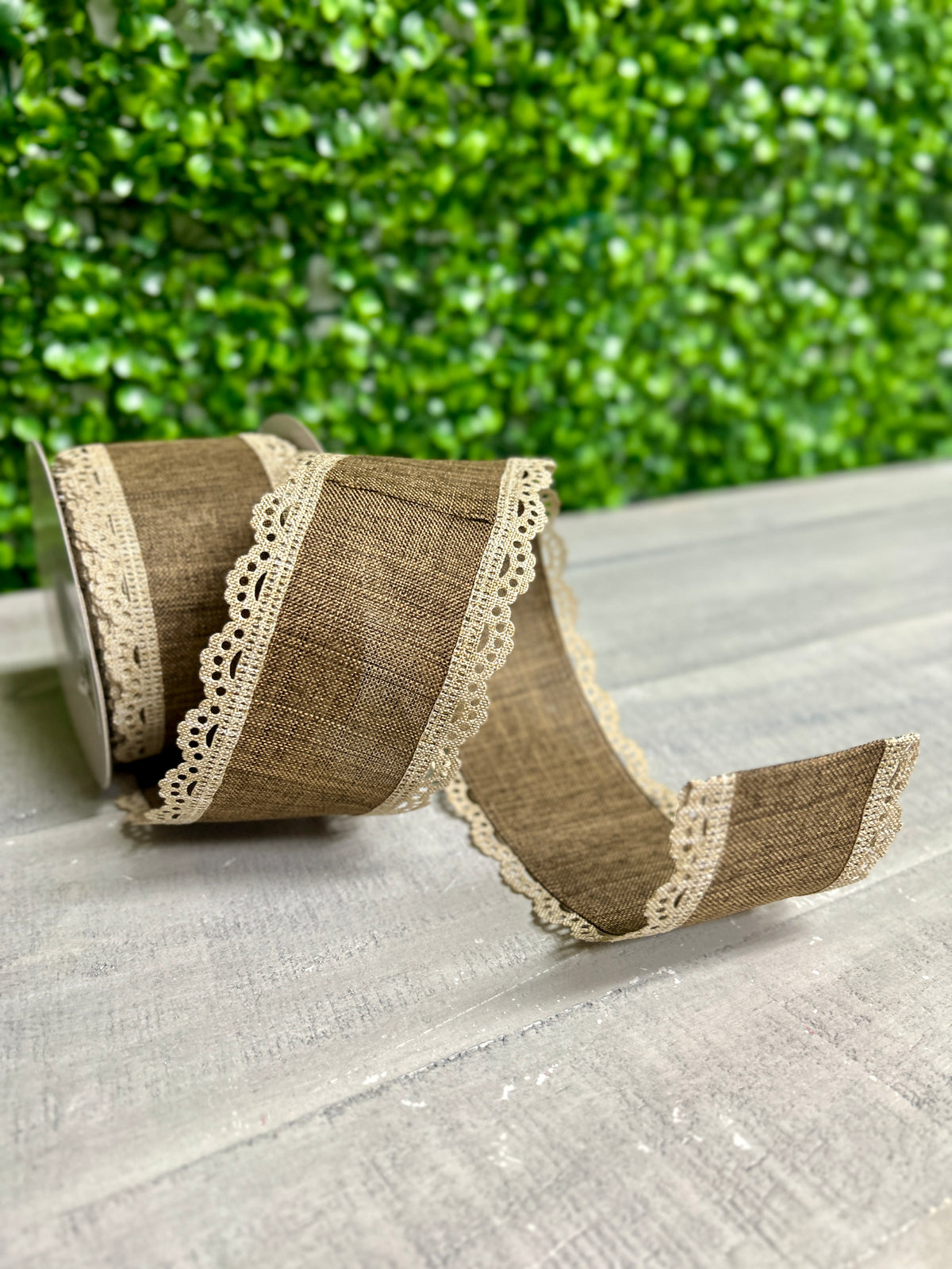 2.5 Inch By 10 Yard Light Beige And Brown Lace Edge Royal Burlap Ribbon