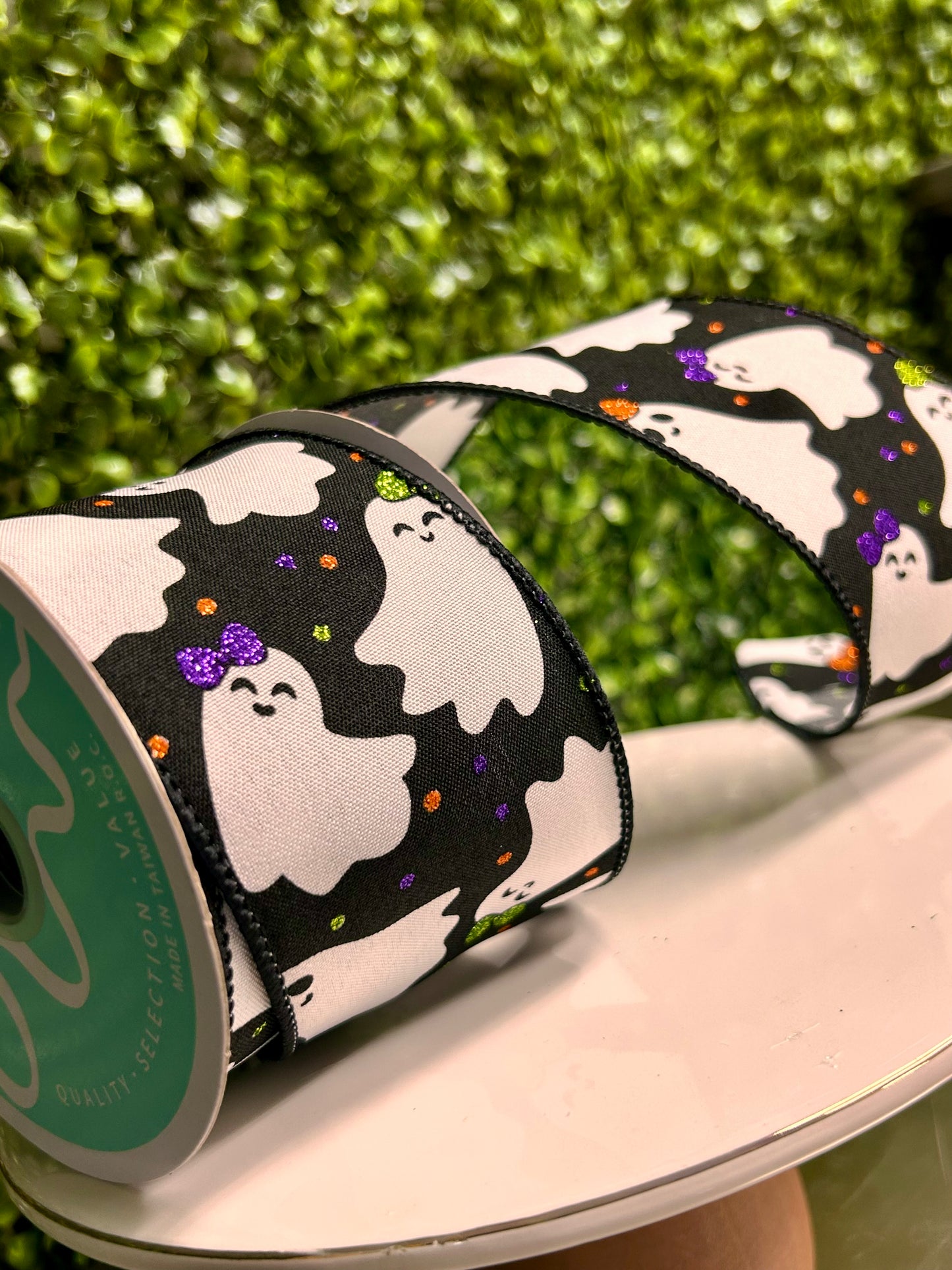 2.5 Inch By 10 Yard Ghosties With Bows Ribbon