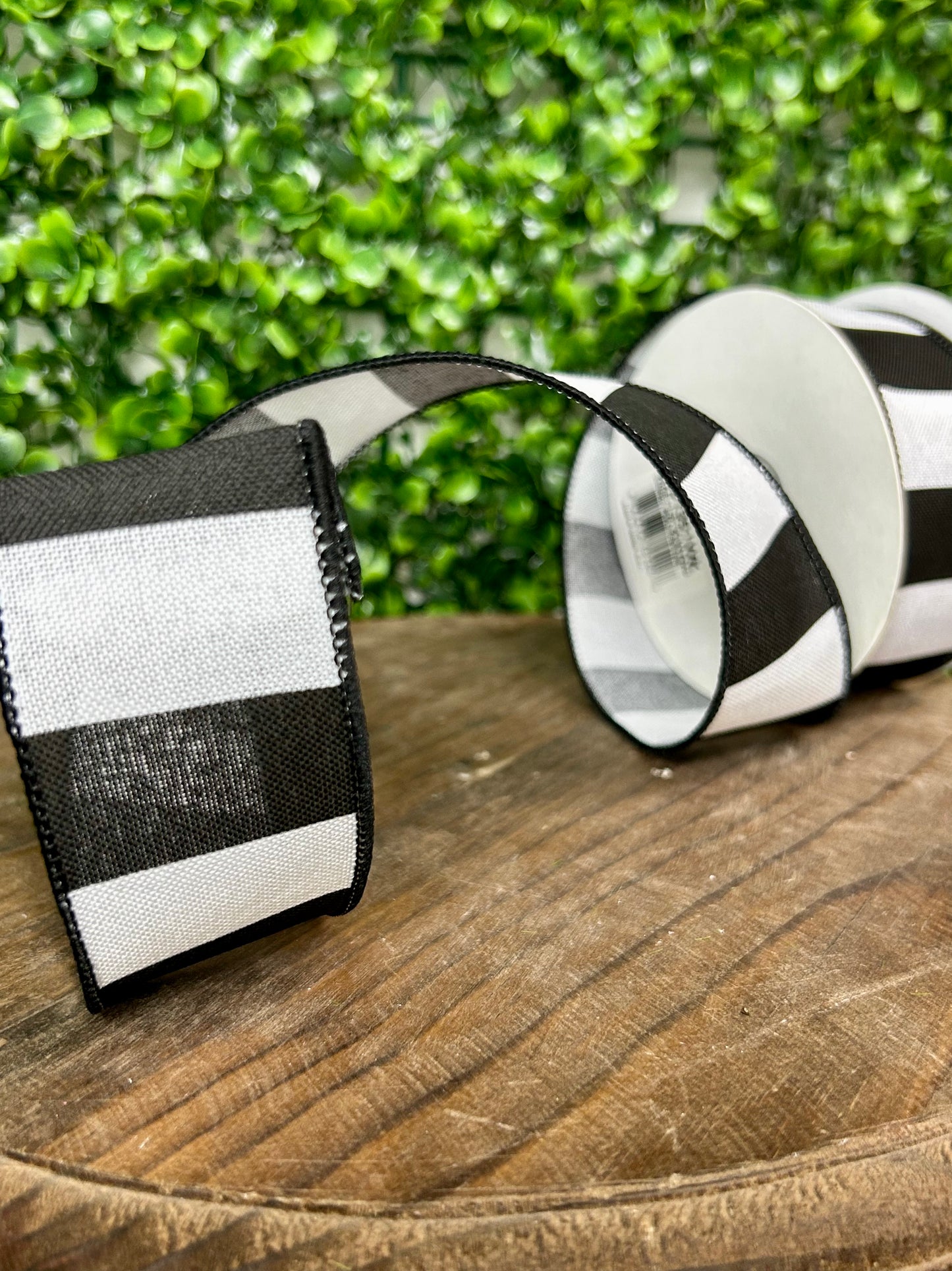 1.5 Inch By 10 Yard Black And White Wide Stripe Ribbon