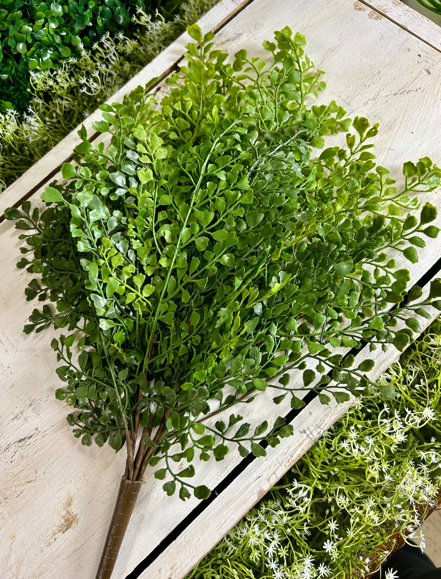19 Inch Green Maidenhair Fern Bush