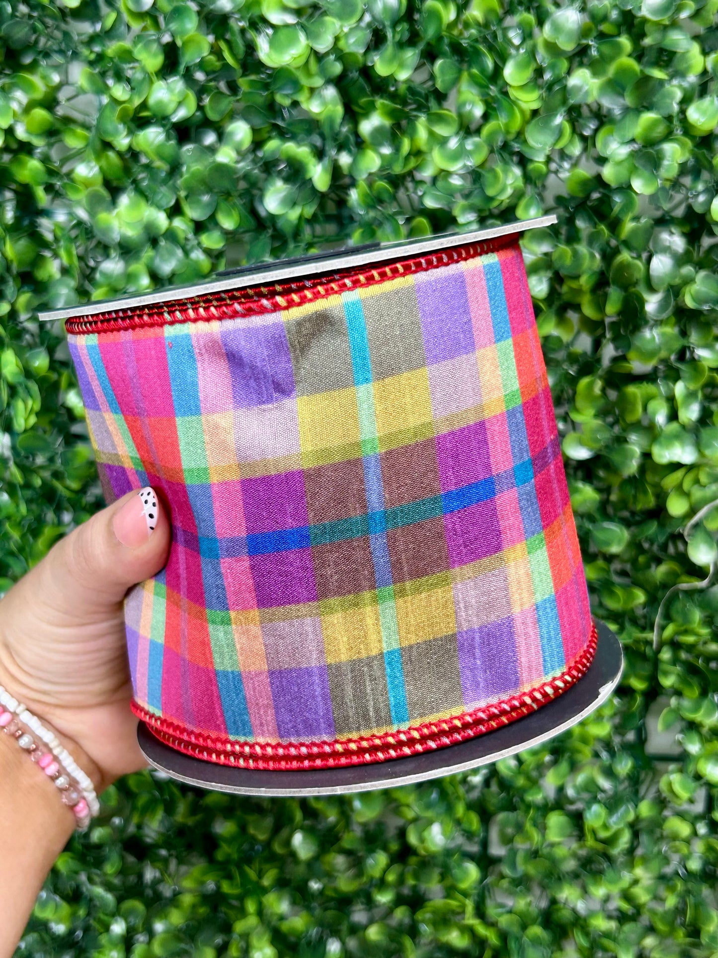 4 Inch By 10 Yards Strawberry Plaid Deluxe Mesh Backed Wired Edge