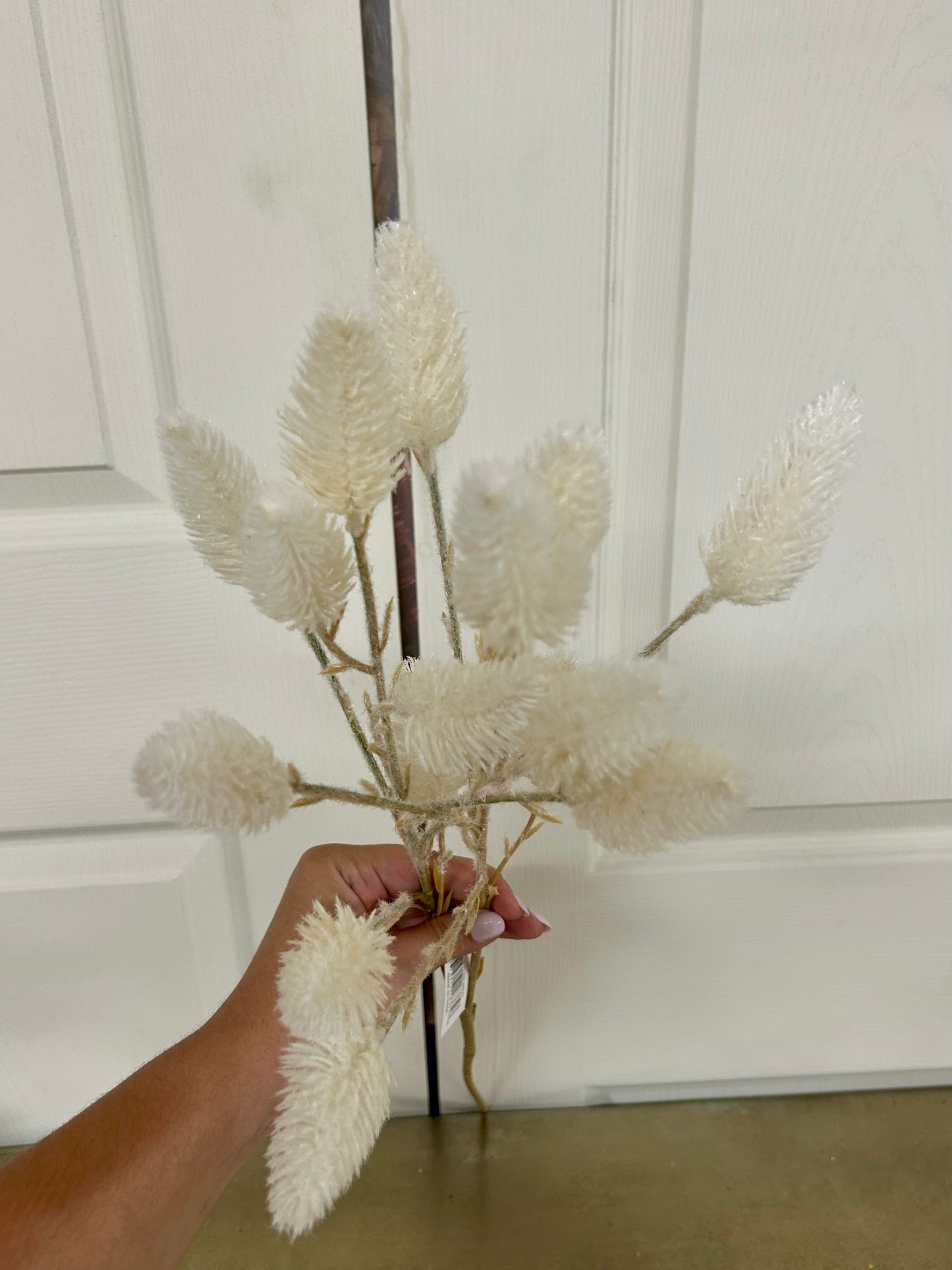 28 Inch Cream Mini Plume Spray