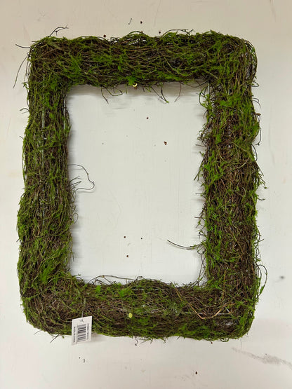 19 Inch Rectangle Moss And Vine Wreath