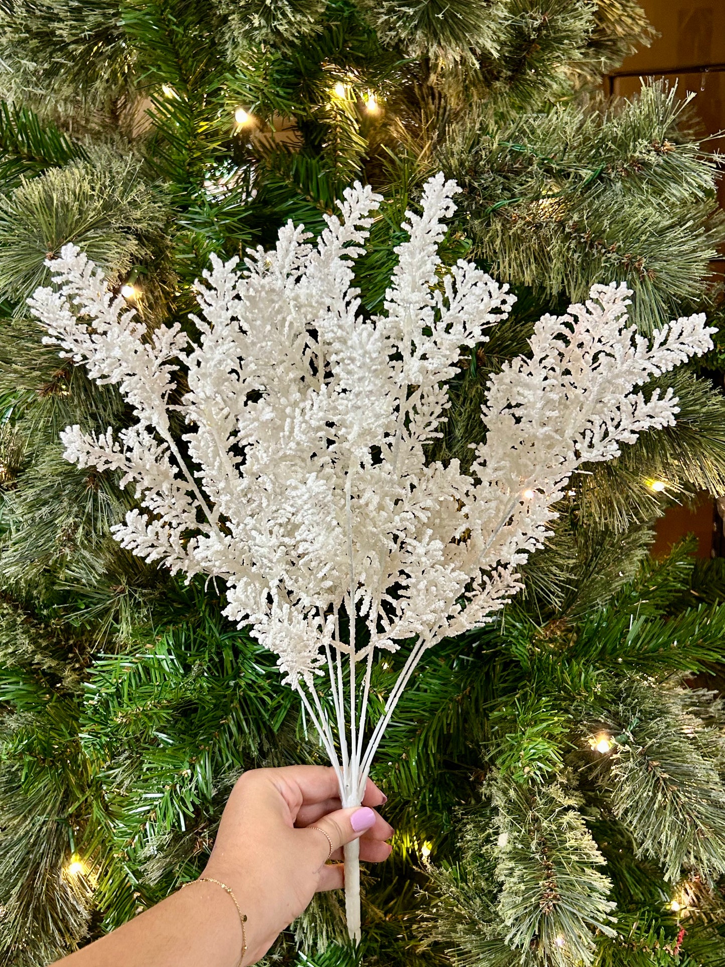 18.5 Inch White Glitter Berry Bush