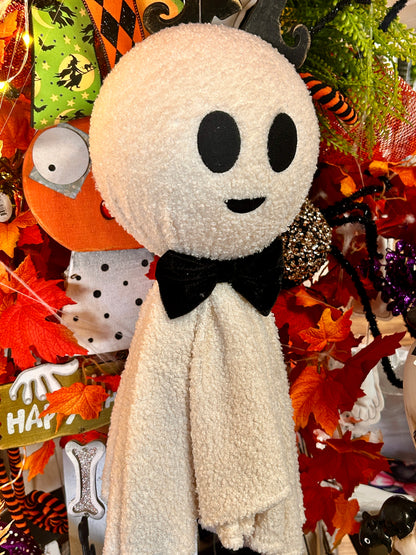 16.5 Inch Hanging Black And White Ghost