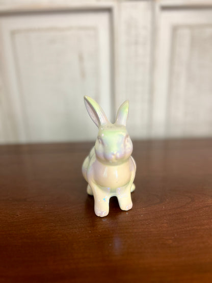 Sitting Pearlescent Bunny
