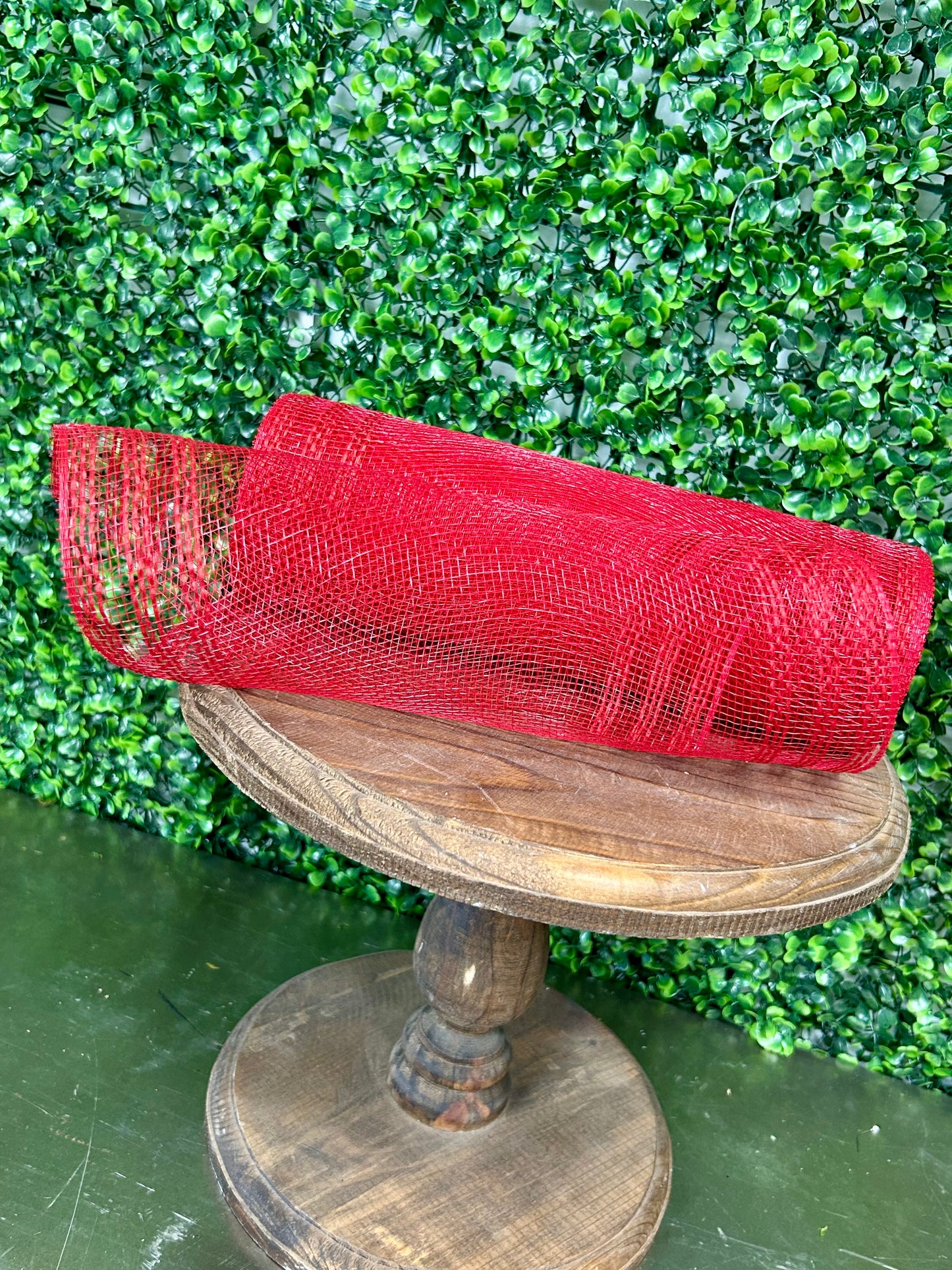 10.5 Inch By 10 Yard Red Faux Jute Border Stripe Mesh