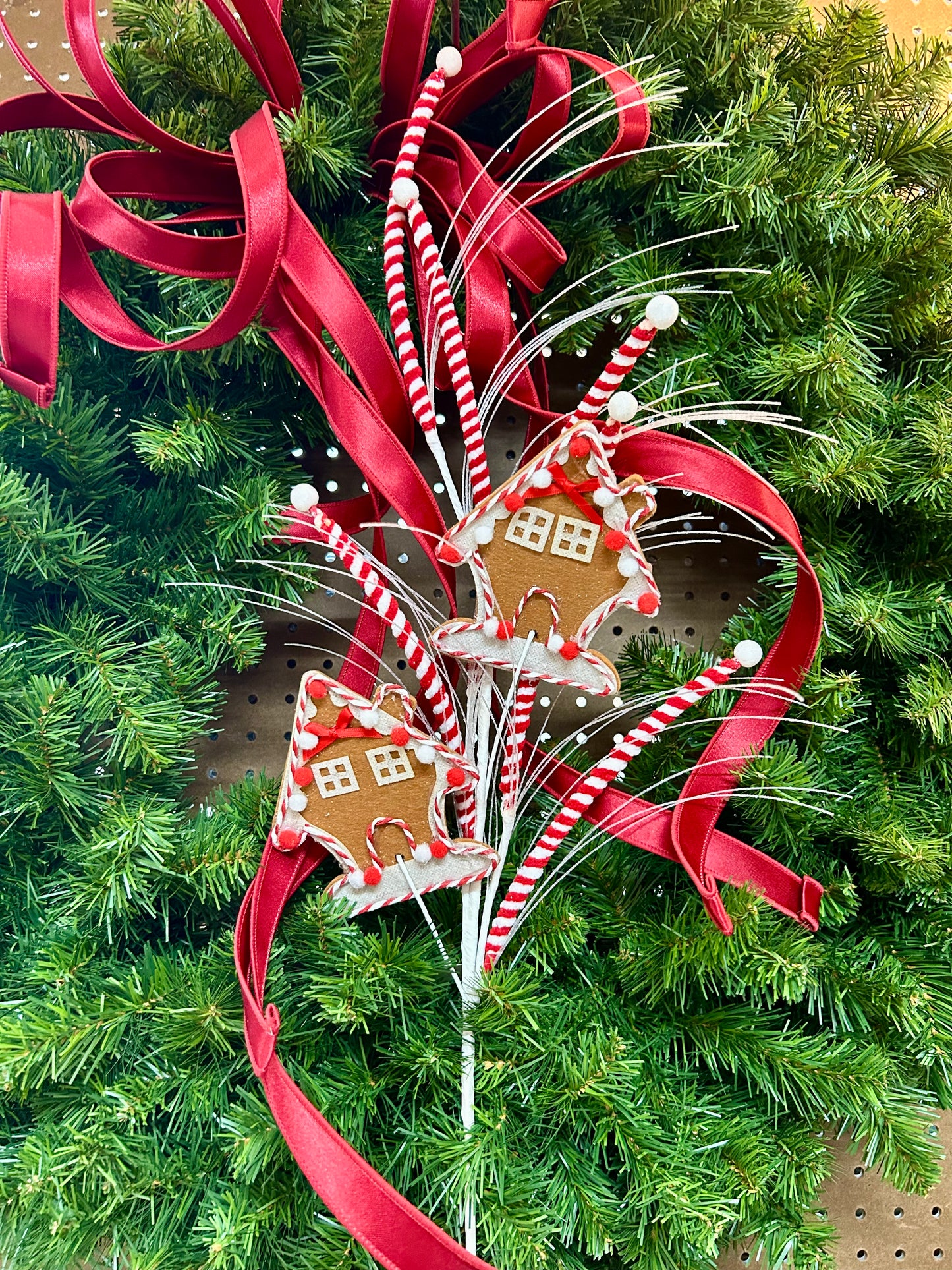 33 Inch Gingerbread House Chenille And Spike Spray