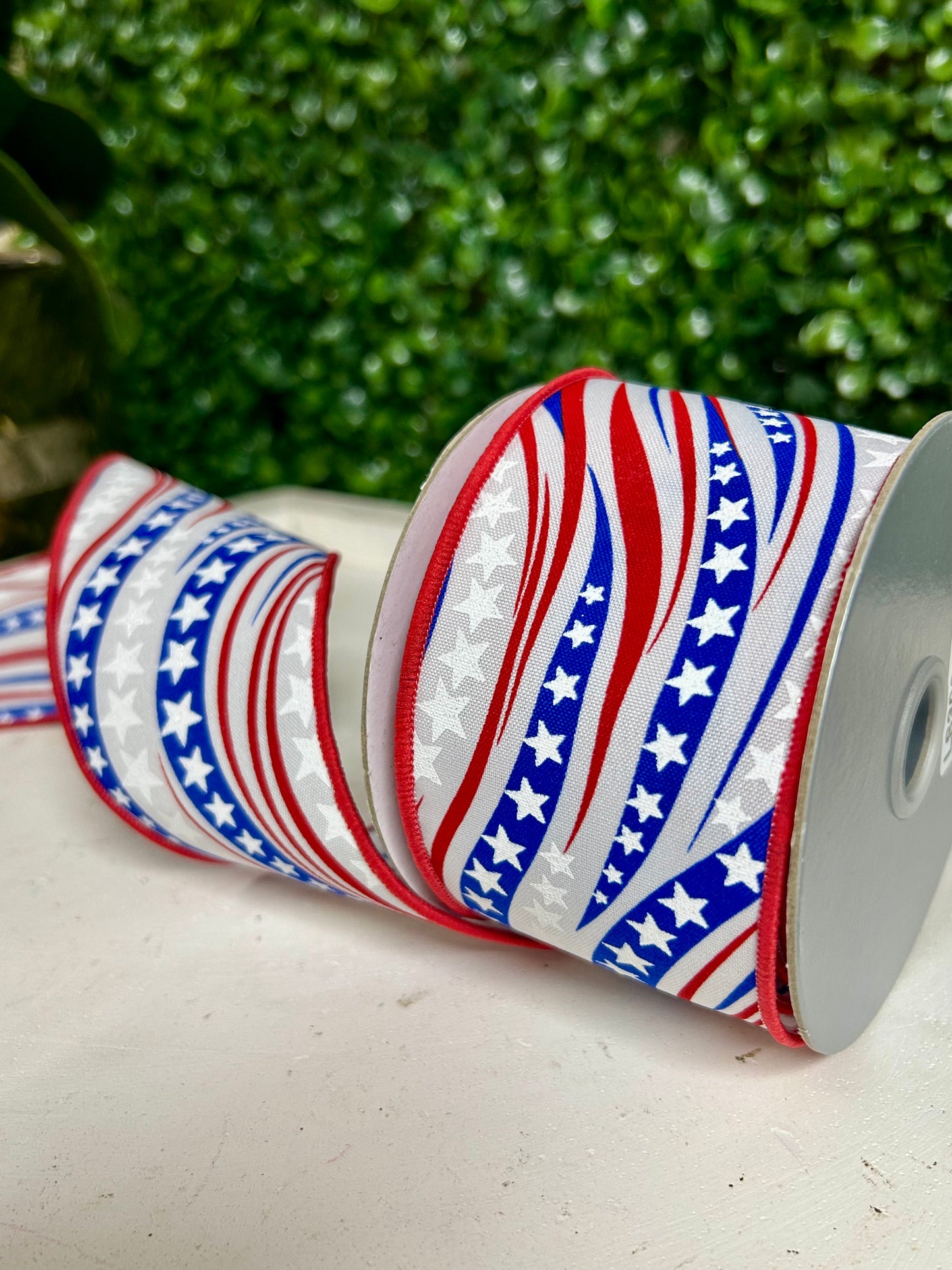 2.5 Inch By 10 Yard Wavy Stripes Ribbon