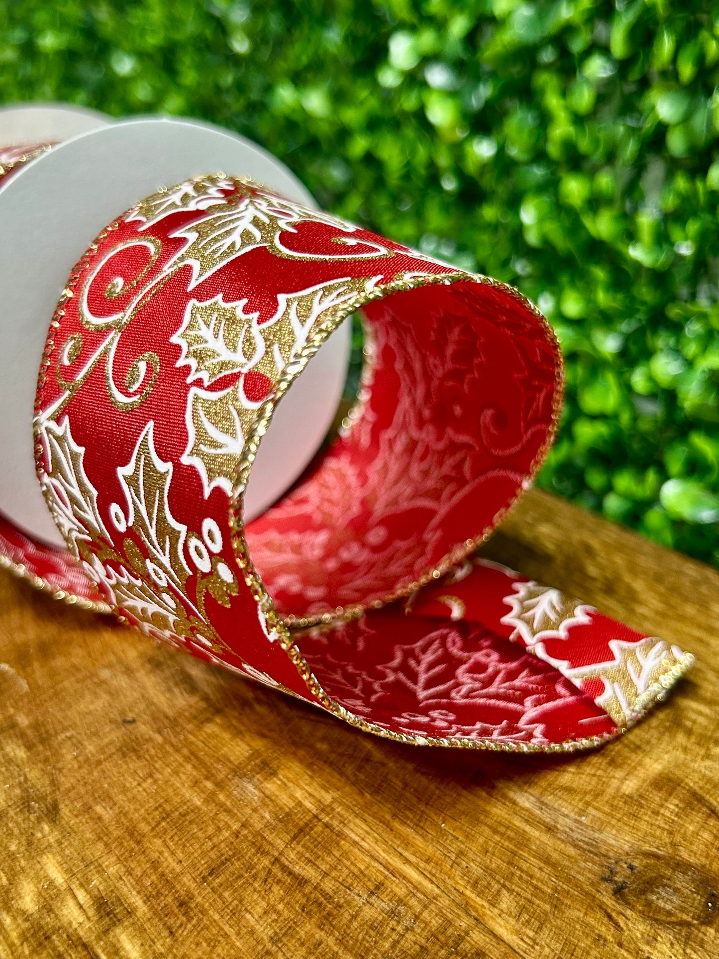 2.5 Inch By 10 Yard Red And Gold Holly Leaf And Berry Ribbon