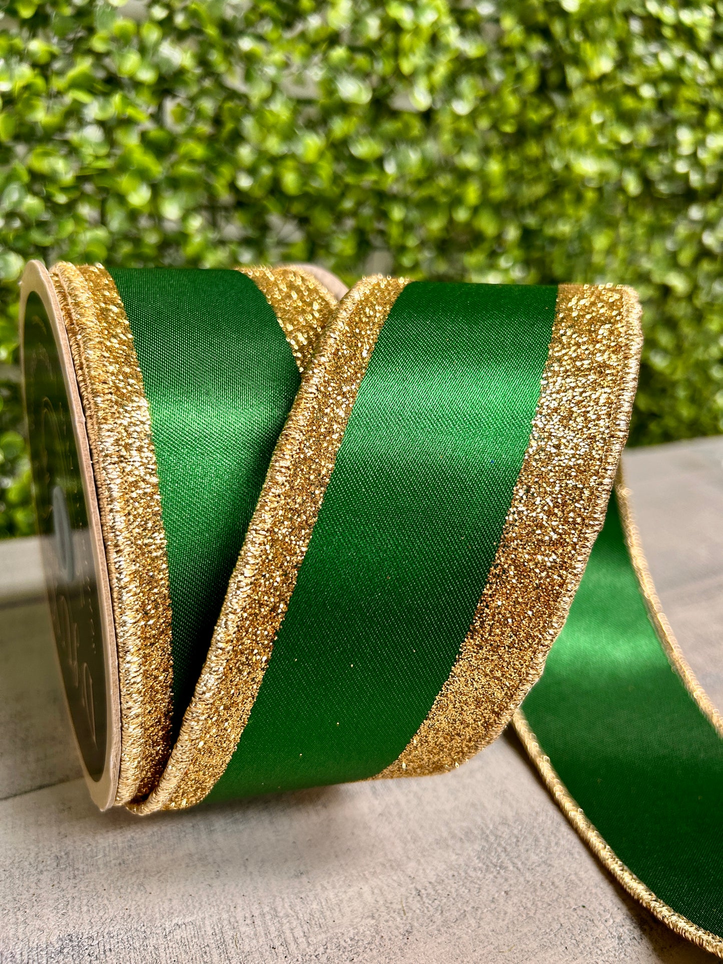 2.5 Inch By 10 Yard Emerald And Gold Vertical Glitter Stripe Sewn Ribbon