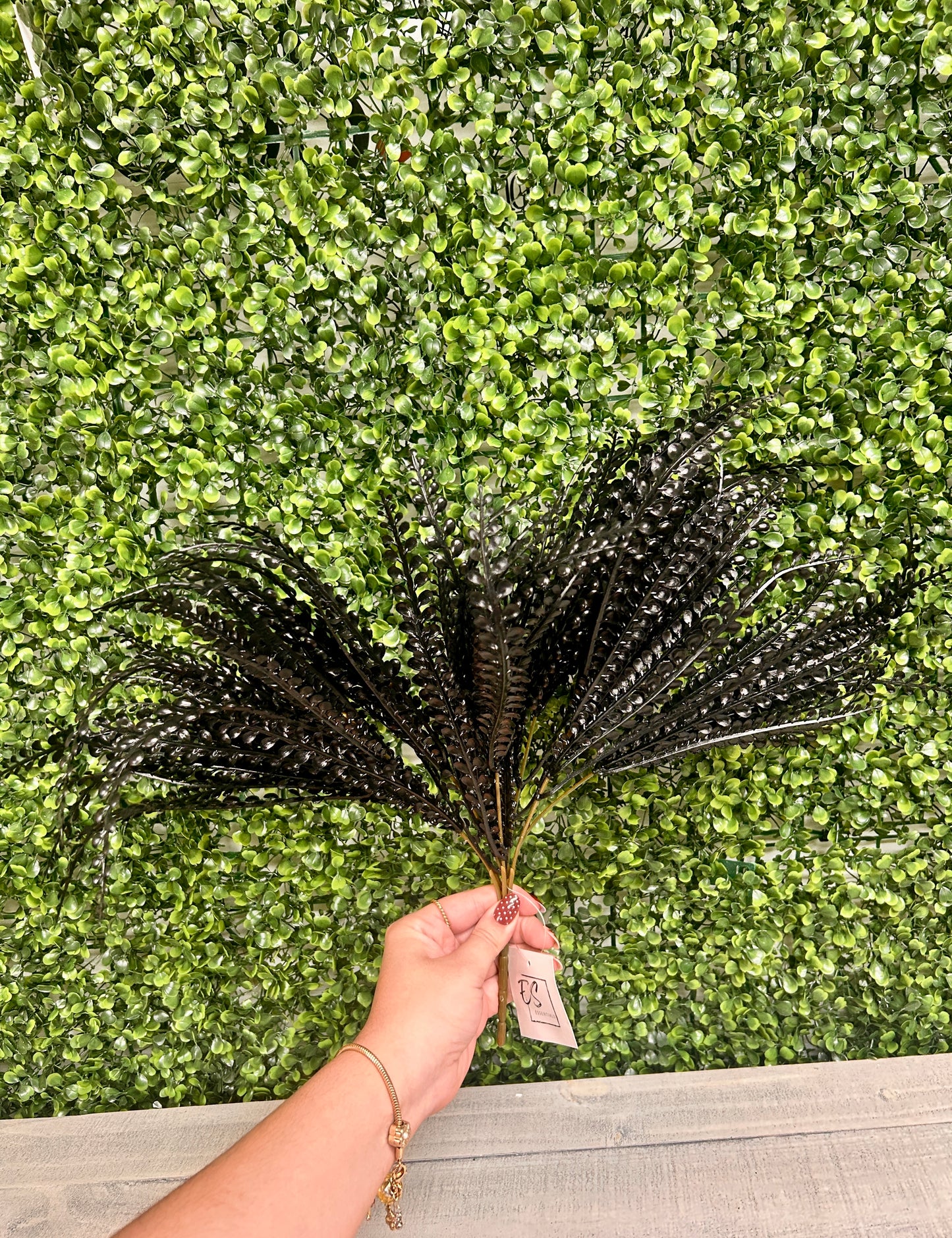 15 Inch Black Bead Grass Bush