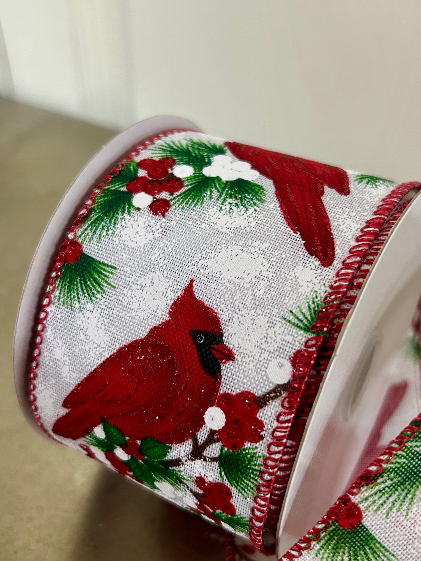 2.5 Inch By 10 Yard Big Sitting Cardinal White Linen Background Ribbon