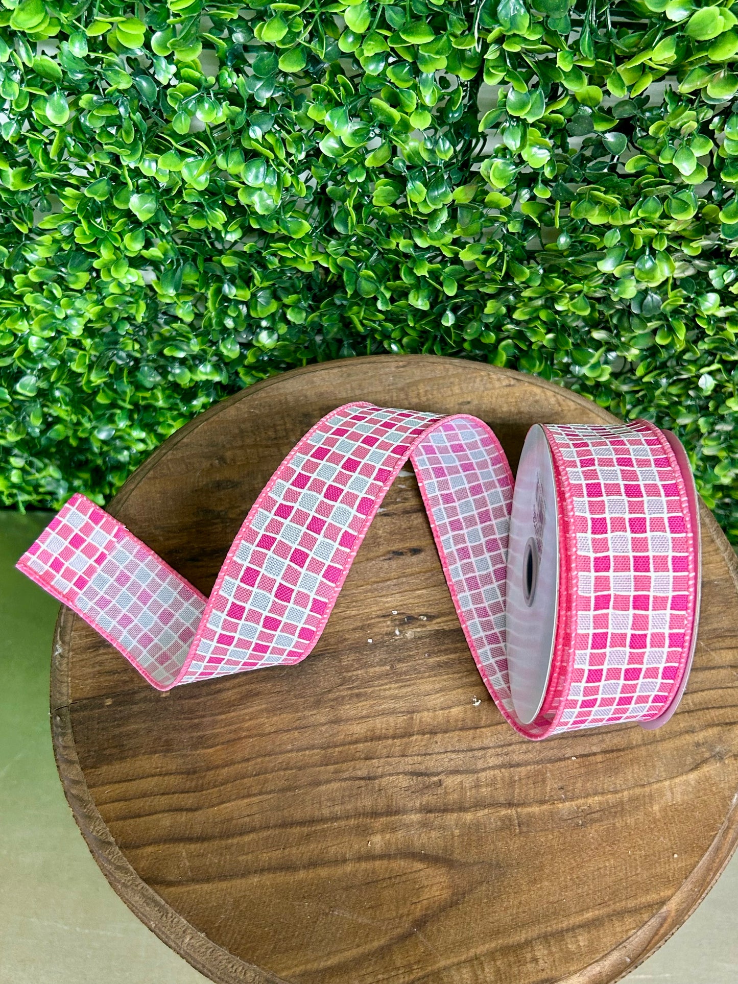 1.5 Inch By 10 Yard Pink And White Small Check Ribbon