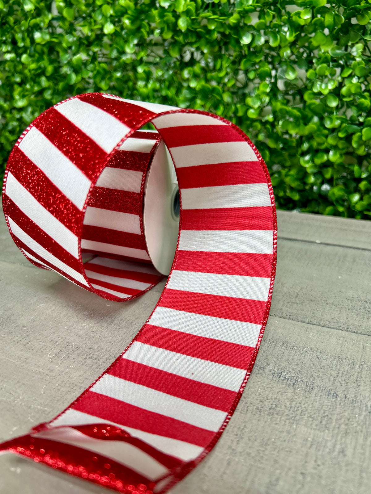 2.5 Inch By 10 Yard Red And White Horizontal Glitter Stripe Ribbon