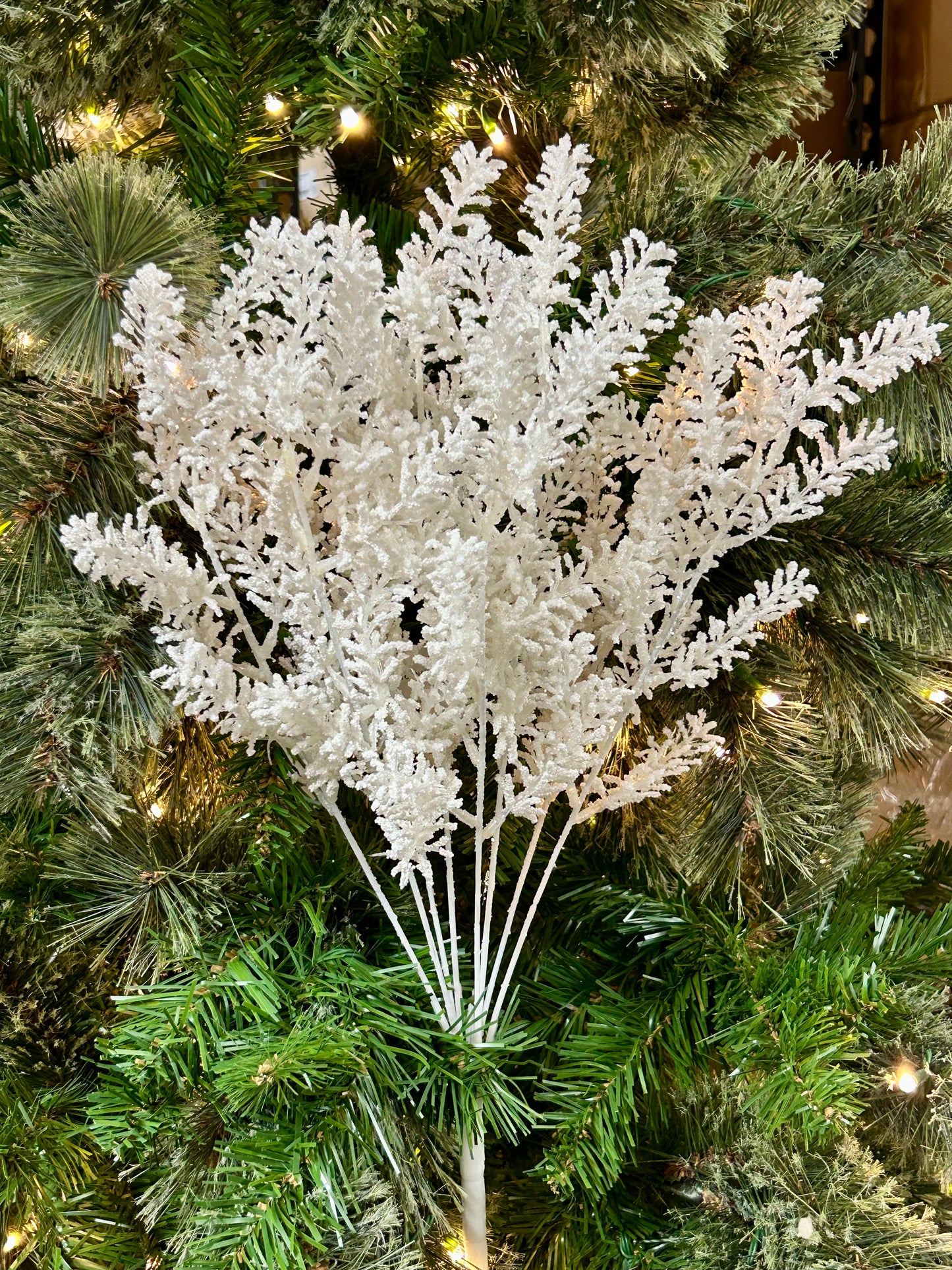 18.5 Inch White Glitter Berry Bush
