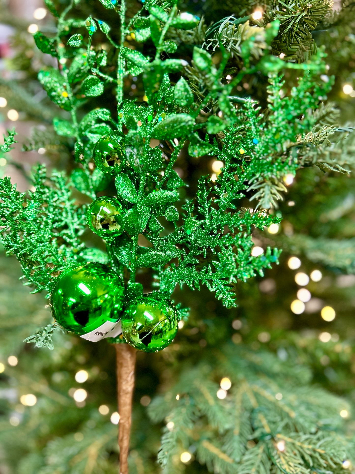 18 Inch Green Ball Berry Spray