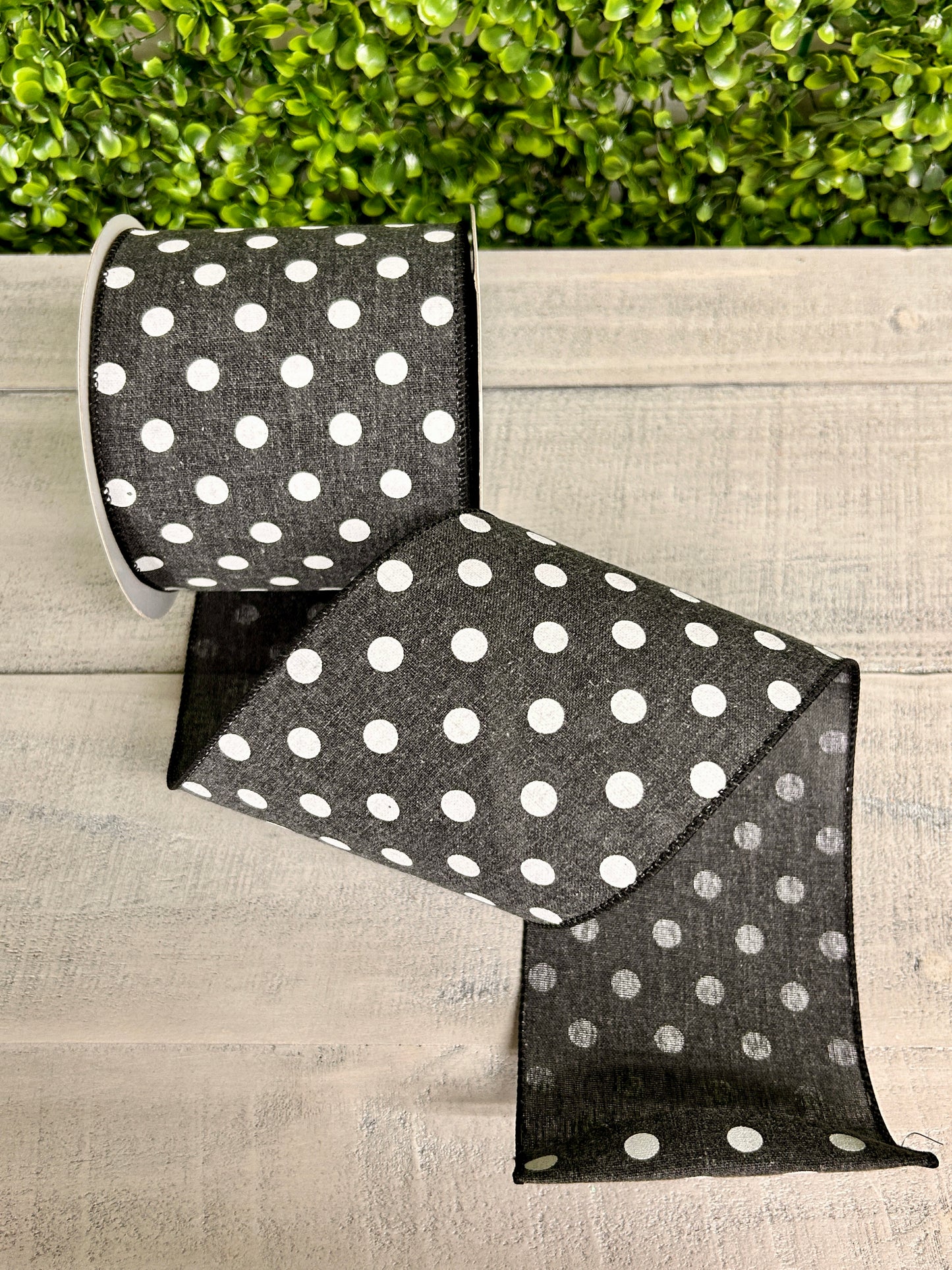 4 Inch By 10 Yard Black And White Polka Dot Linen Ribbon
