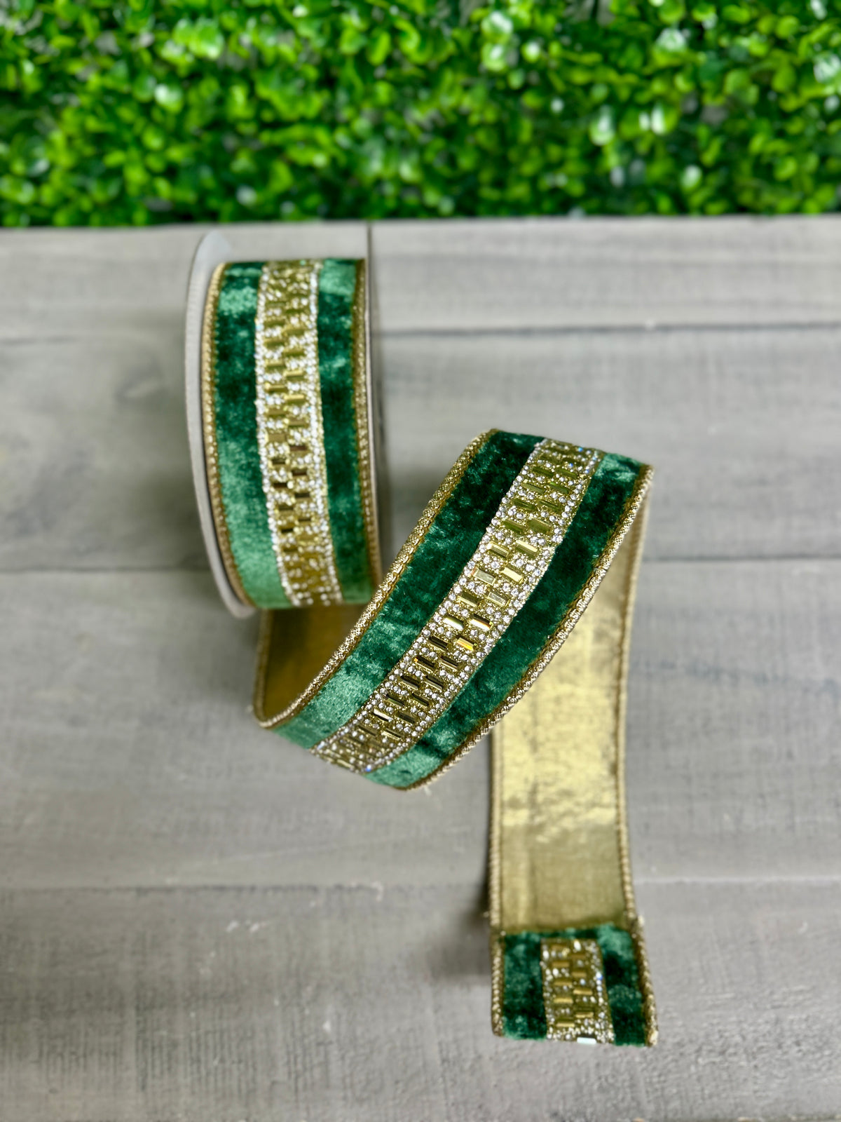 John Mark 1.5 Inch By 5 Yard Green Velvet Jeweled Center Fused Backing Ribbon