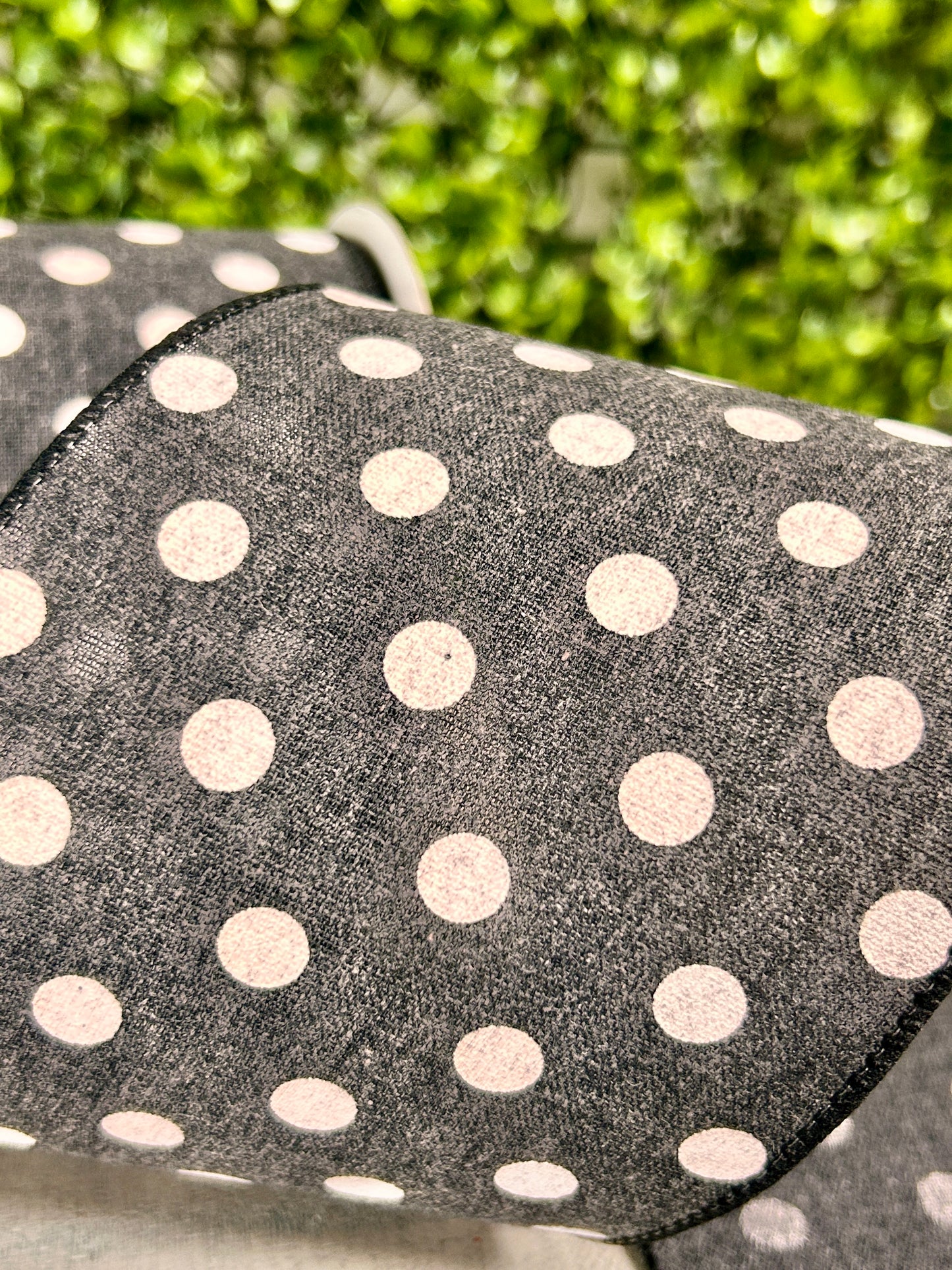 4 Inch By 10 Yard Black And White Polka Dot Linen Ribbon
