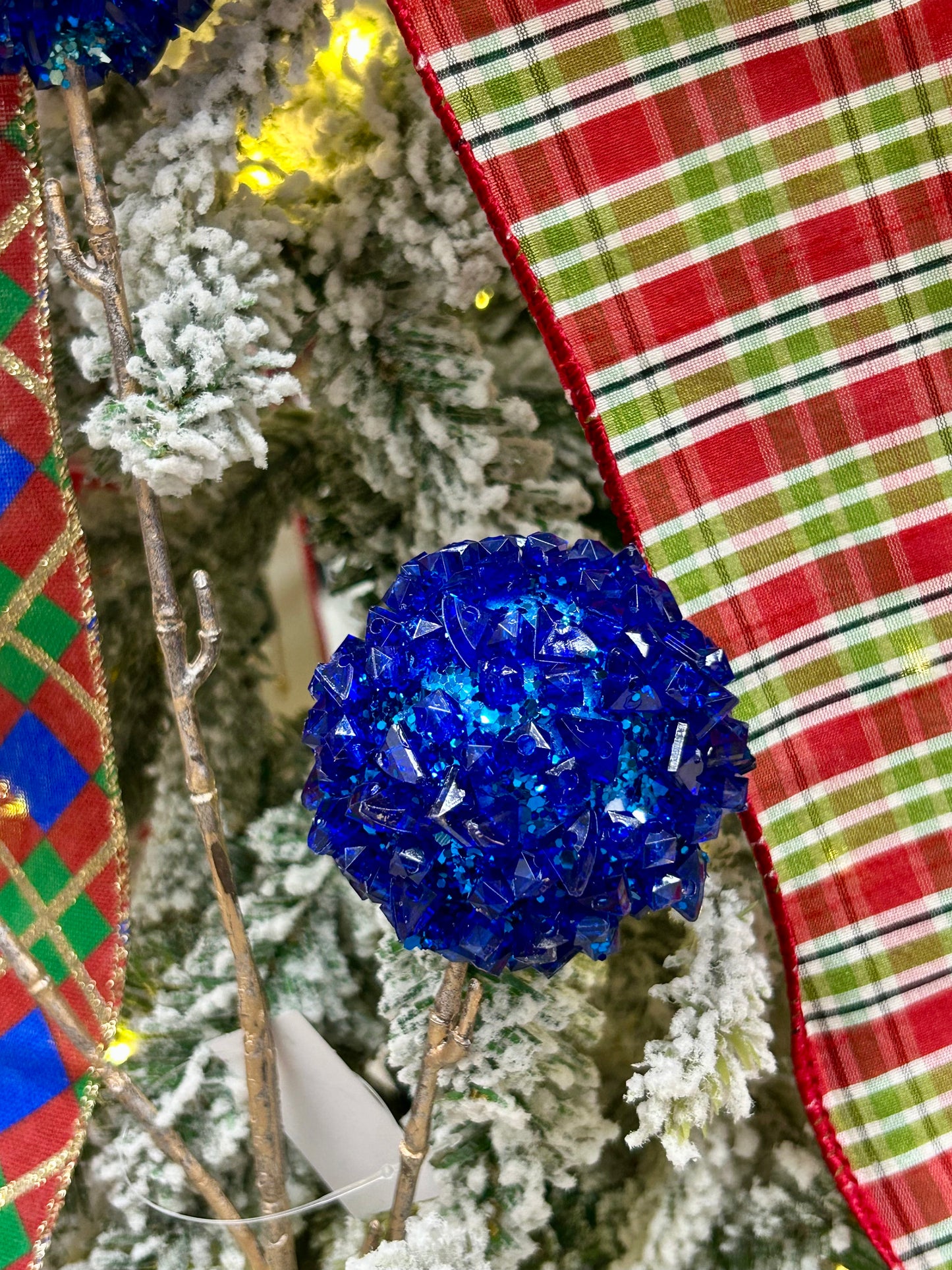 26 Inch Royal Blue Ice Ball Spray