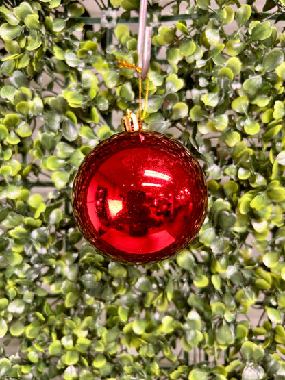 2.75 Inch Red 8 Piece Boxed Ornament Set