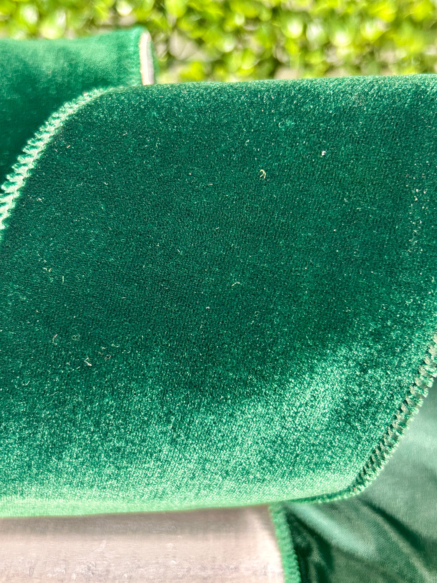 4 Inch By 10 Yard Hunter Green Deluxe Velvet With Satin Backing Ribbon