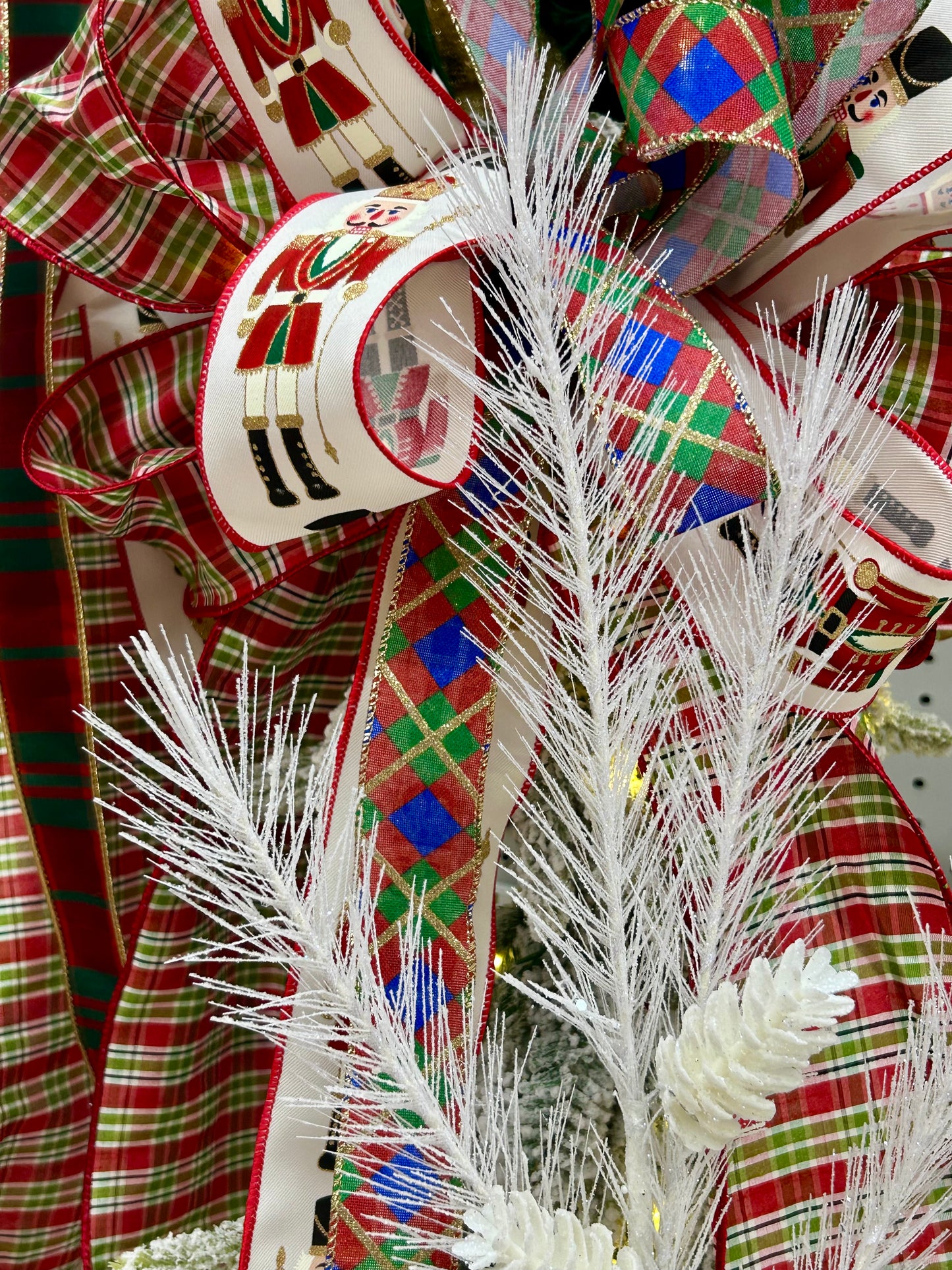 33 Inch White Glitter Pinecone Spray