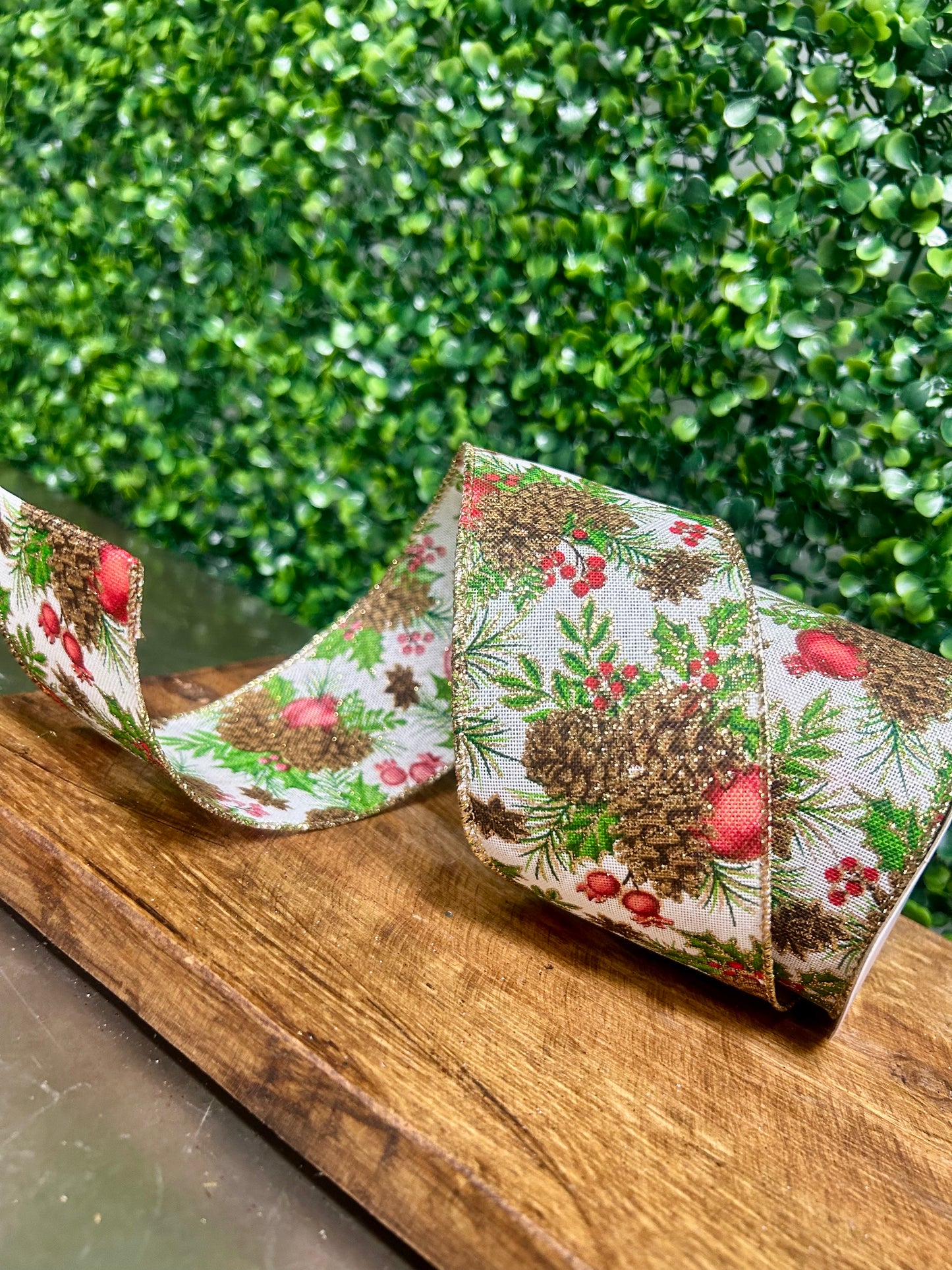 2.5 Inch By 10 Yard Pinecone Berry And Mistletoe Ribbon