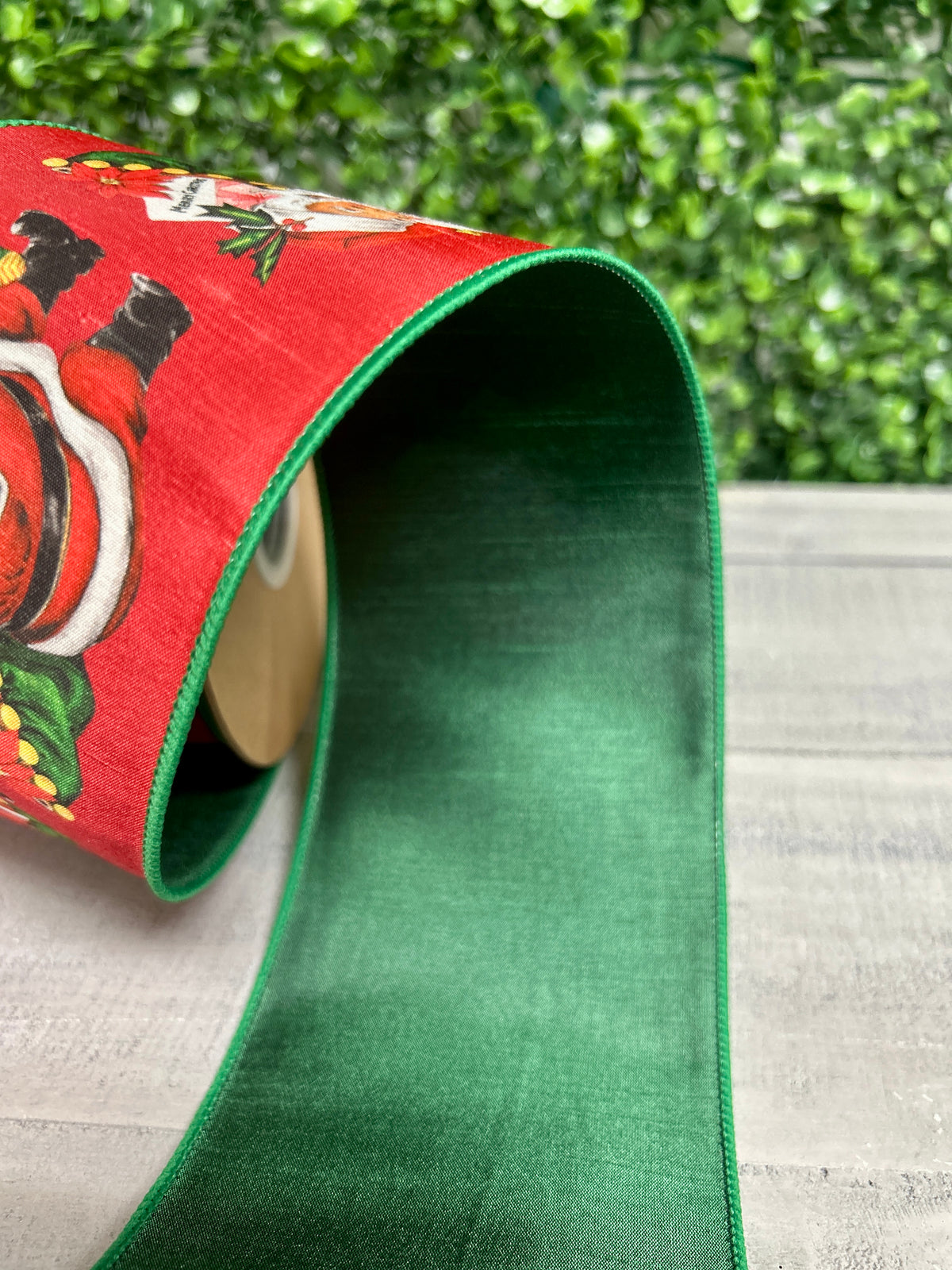 4 Inch By 10 Yard Retro Santa With Green Backing Ribbon