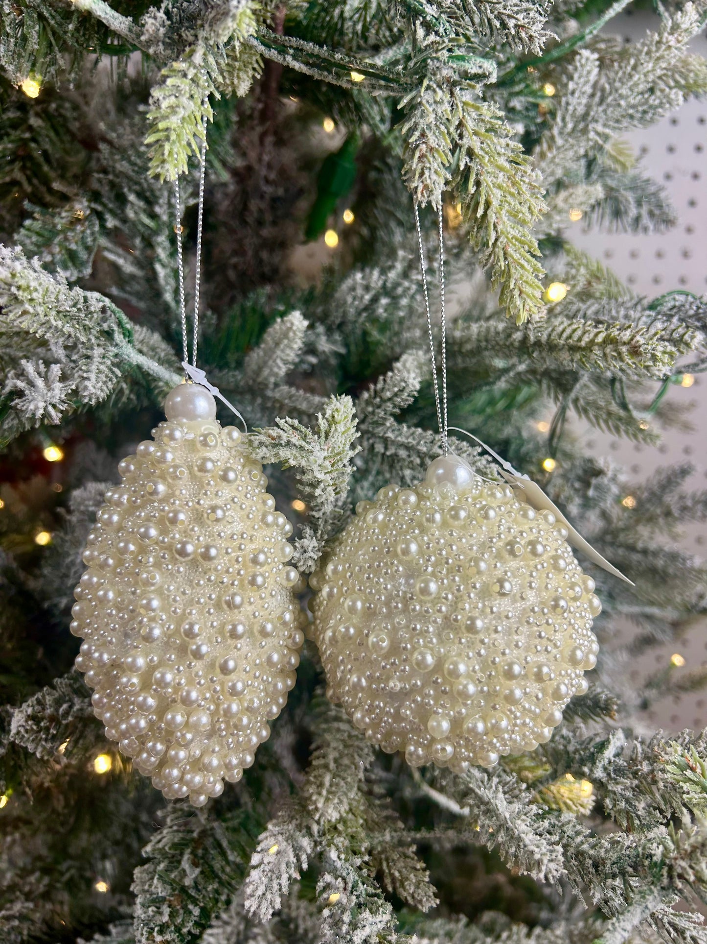 3.5-5.25 Inch White Pearl Ornament Two Styles