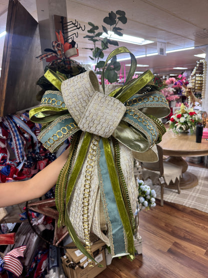 Grand Millennial Premade Bow