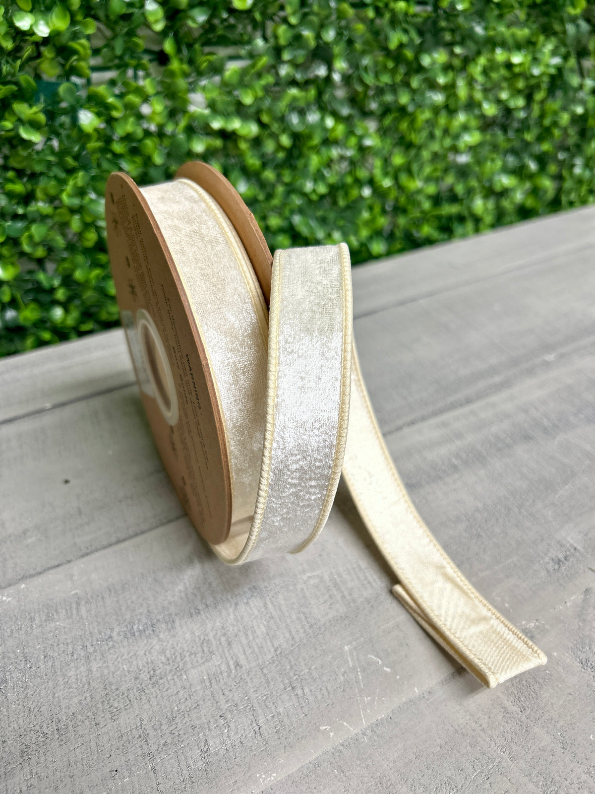 1 Inch By 10 Yard Ivory Heritage Velvet Ribbon