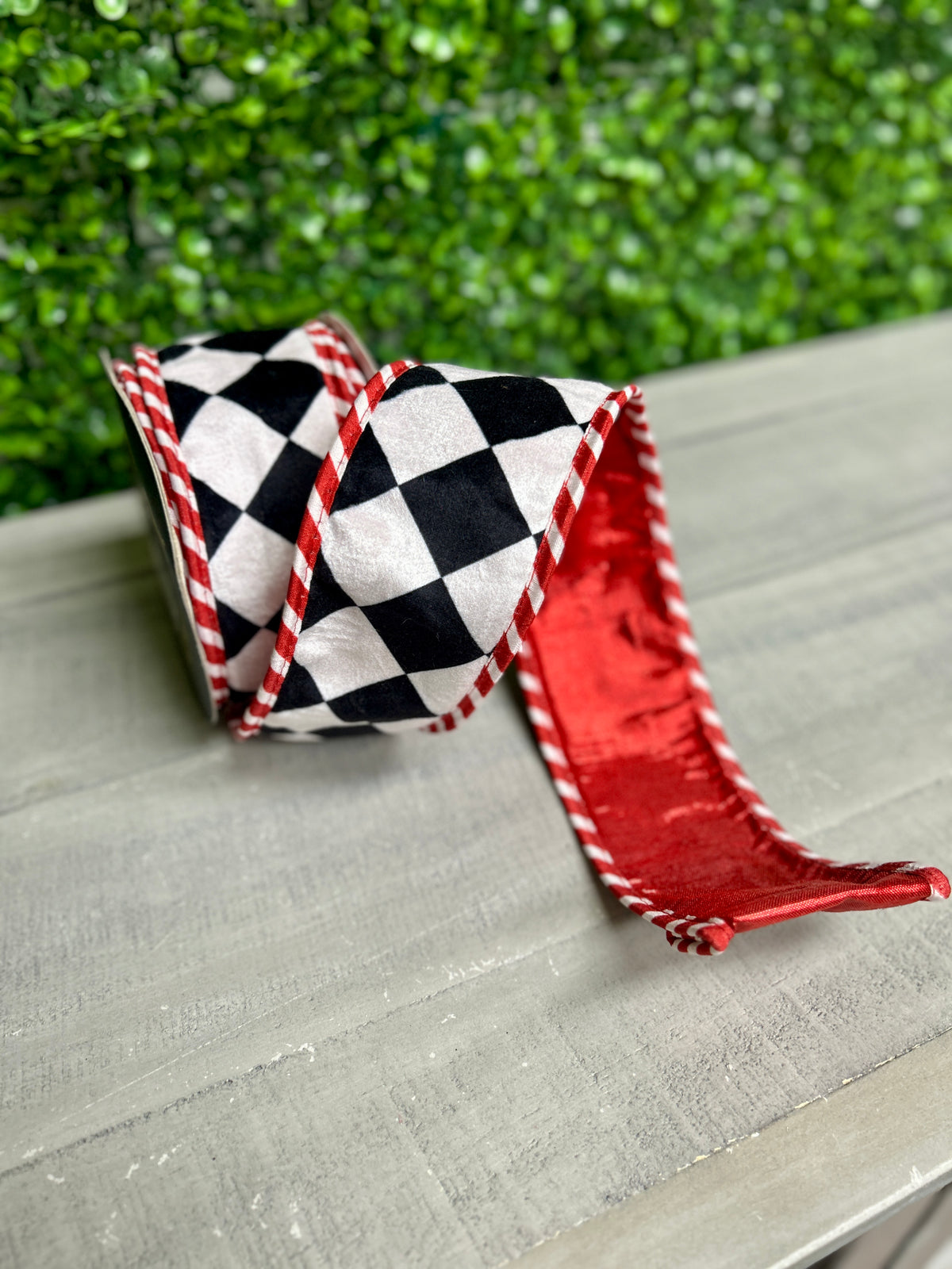 John Mark 2.5 Inch By 10 Yard Black And White Harlequin Velvet With Red Edging Ribbon