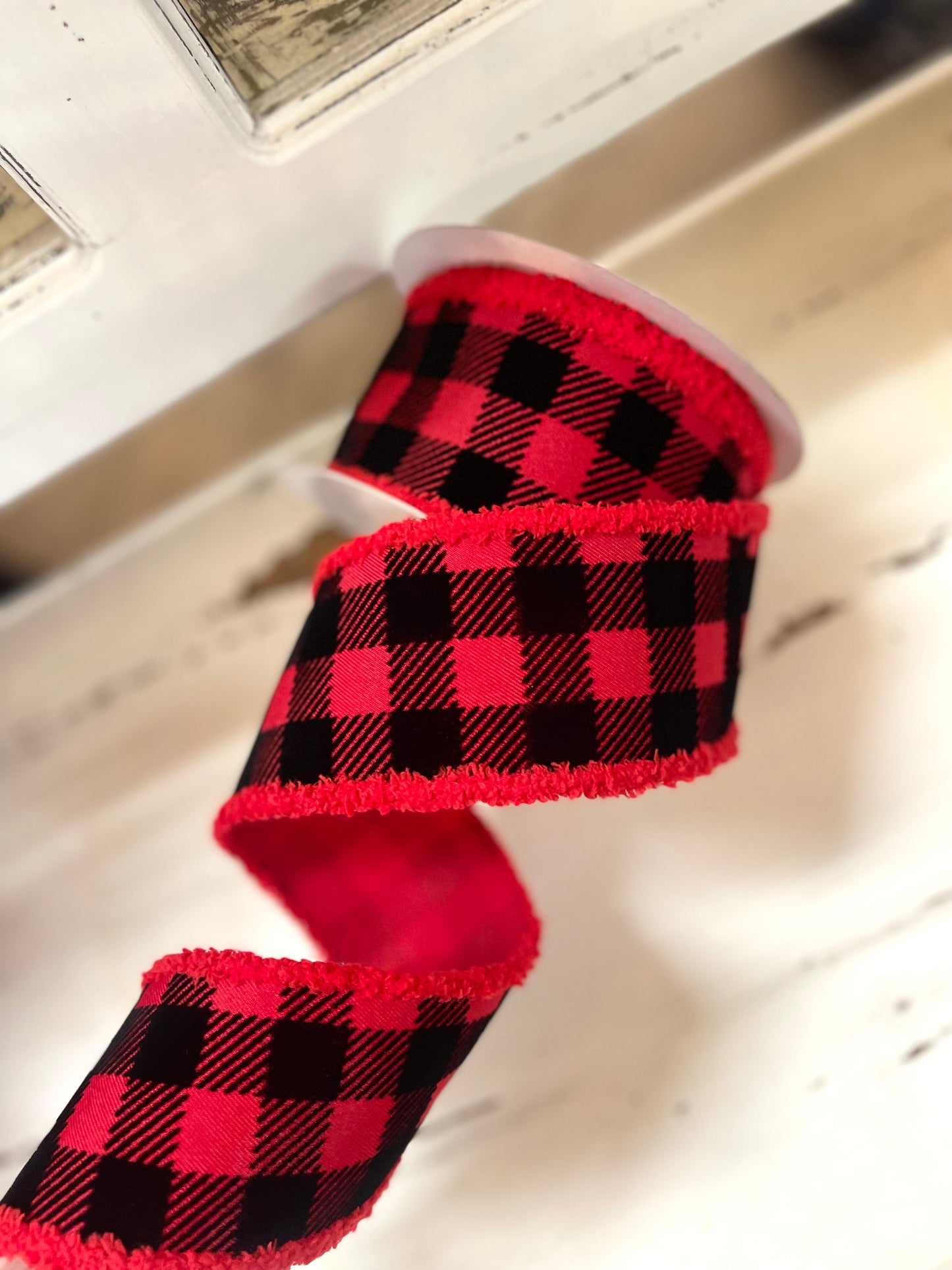 2.5 Inch Red And Black Velvet Check Squares With Drift Ribbon