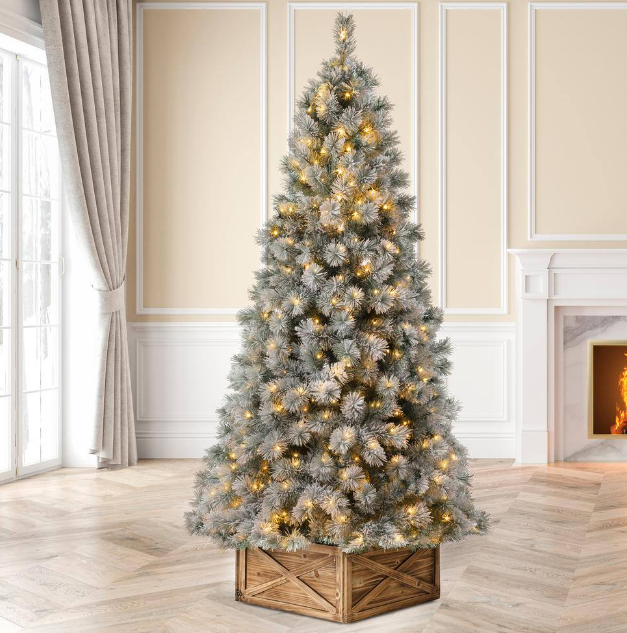 Glitzhome 7.5 ft. Pre-Lit Snow Flocked Artificial Spruce Christmas Tree with 650 Warm White Lights Open Box