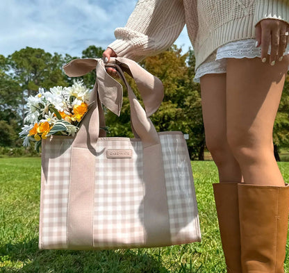 Case Mate Jelly Tote With Phone Pouch Latte Gingham With Bow