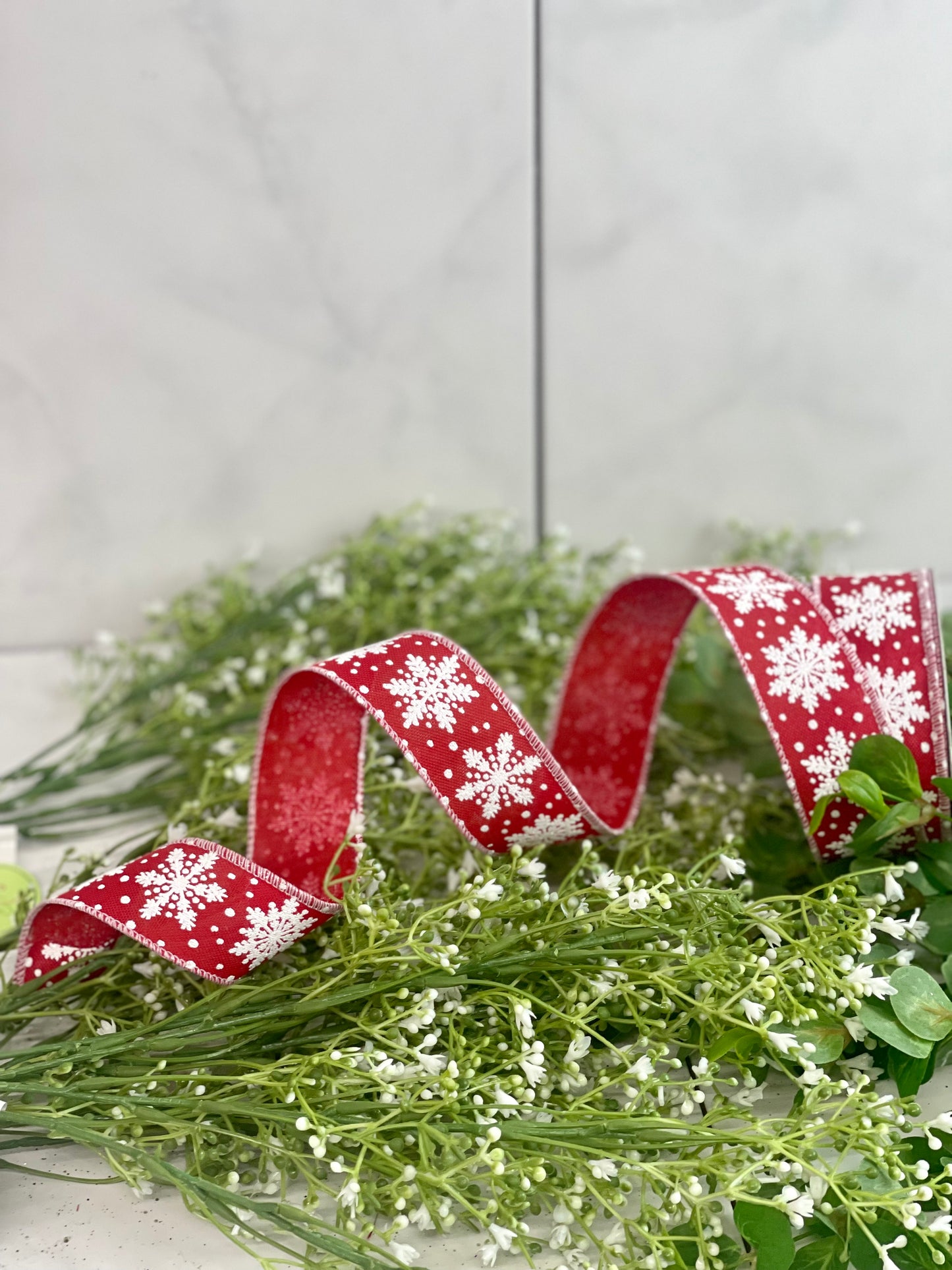 1.5 Inch By 10 Yard Red And White Snowflake Ribbon