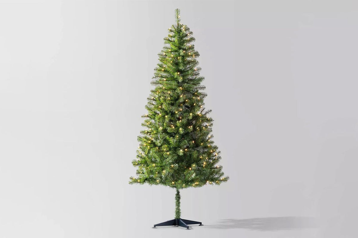 6.5 Foot Wondershop Pre-Lit Alberta Spruce Bi-Color LED Christmas Tree *OPEN BOX*