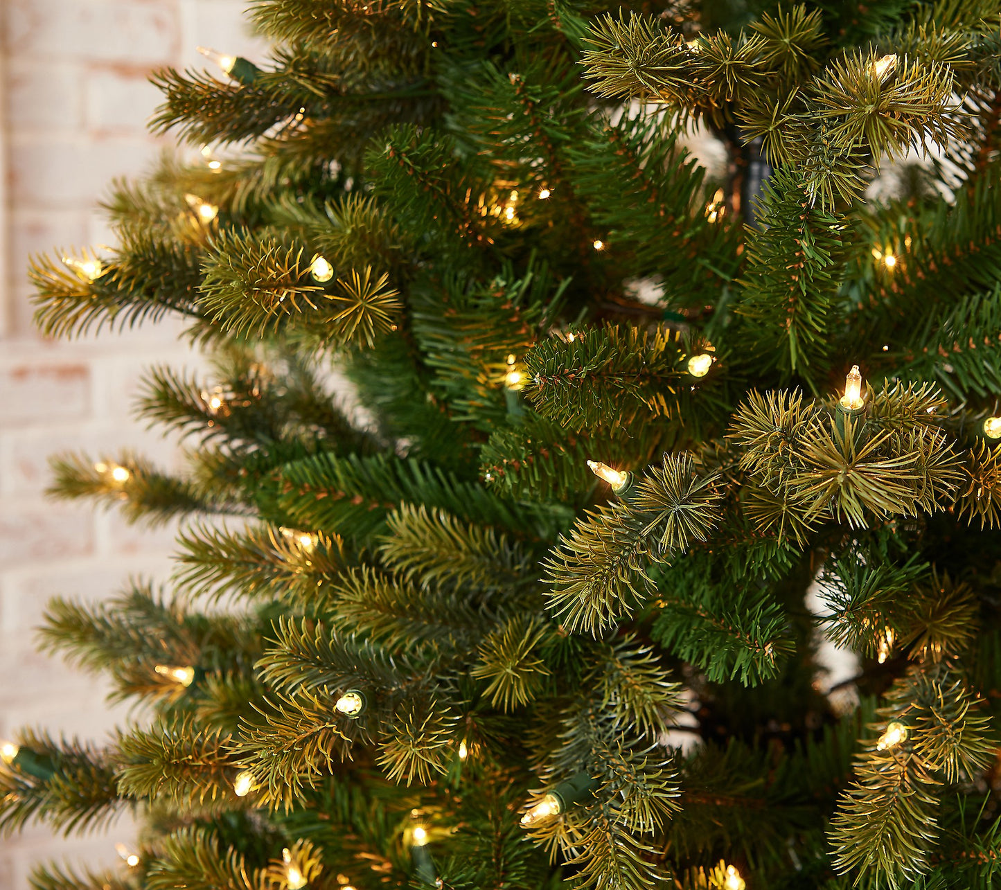 Bethlehem Lights 5 Foot Incandescent Starburst Tip Christmas Tree Clear Lights
