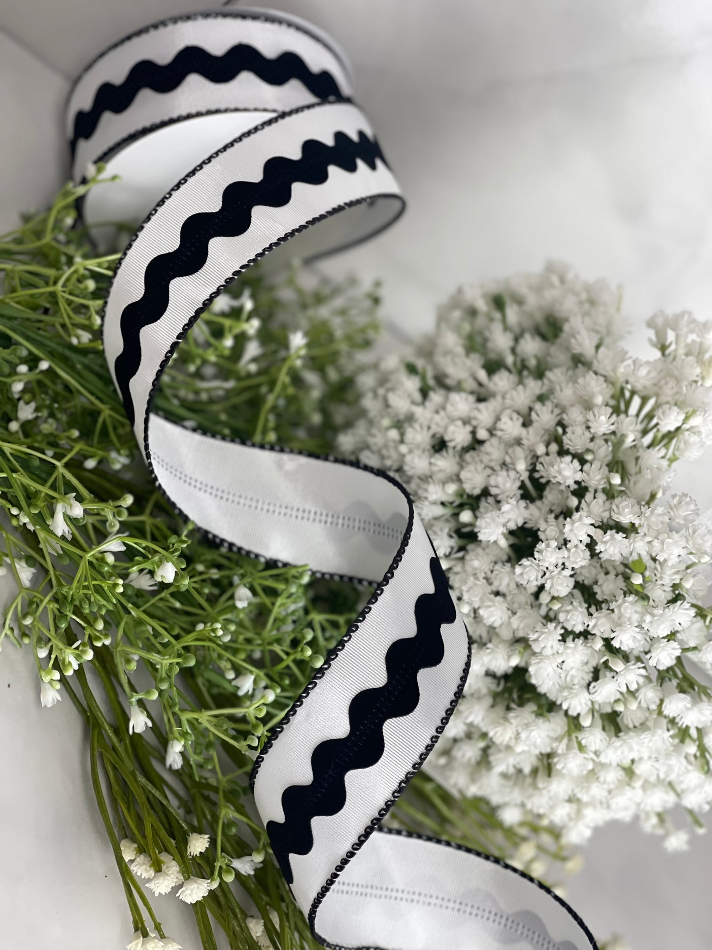 1.5 Inch By 10 Yard White With Black Rick Rack Center Ribbon