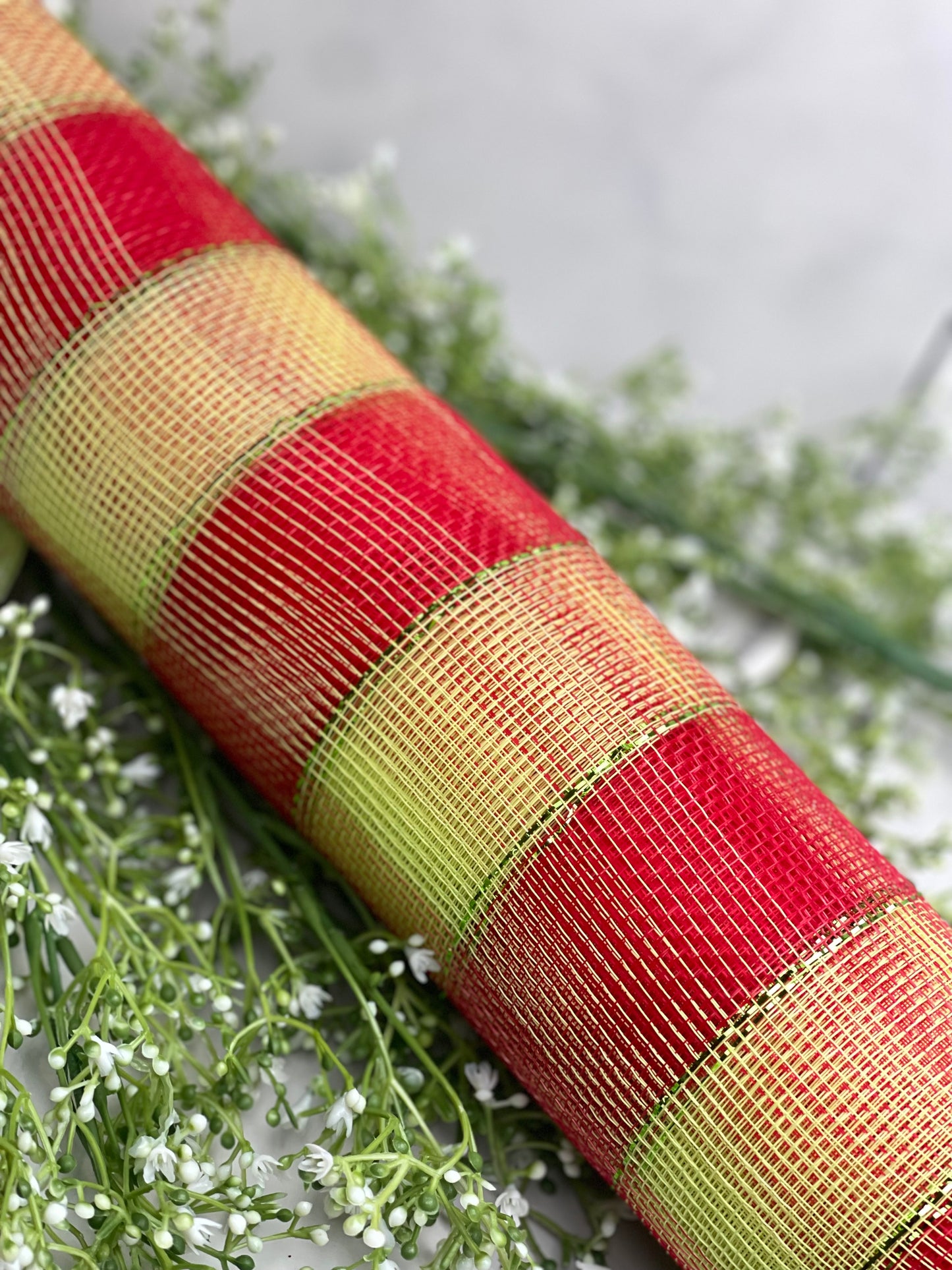 20 Inch by 10 Yards Designer Netting Plaid Red Apple with Lime Glamour Foil