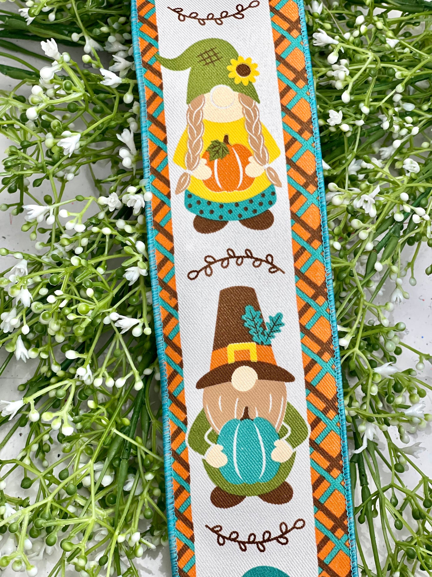 2.5 Inch Harvest Boy And Girl Gnome Ribbon
