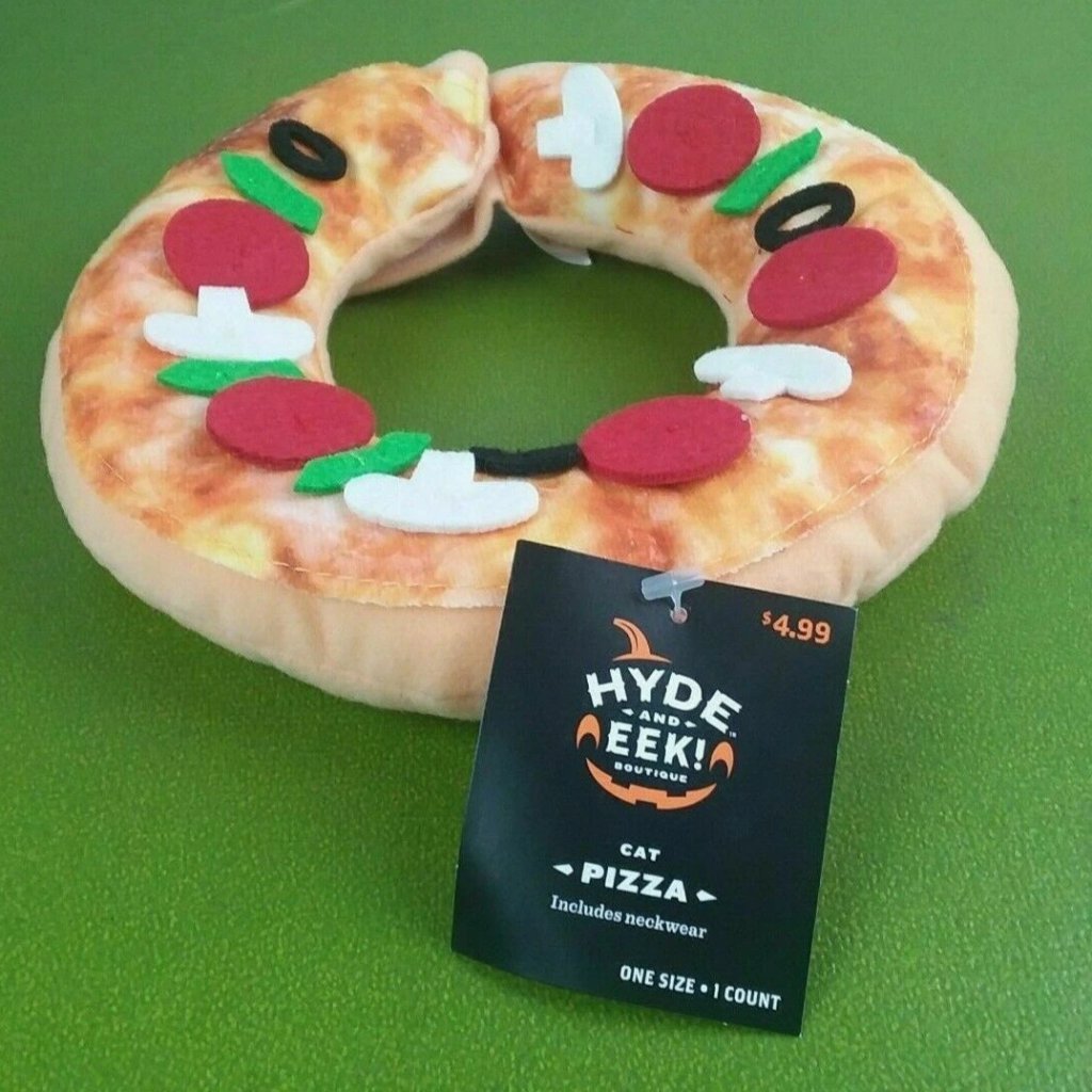 Hyde and Eek Boutique Cat Pizza Costume Collar